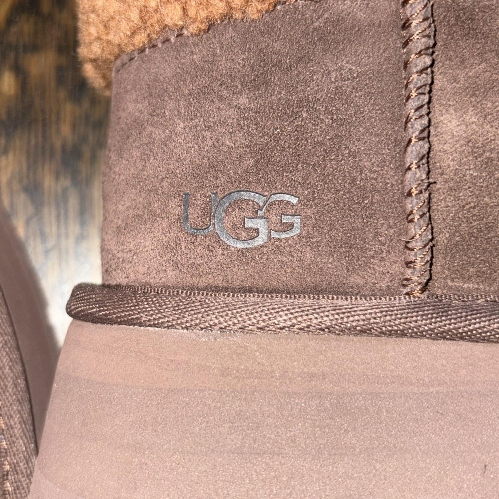 Ugg brown suede lace up platform boots, shearling lined - Picture 7 of 7
